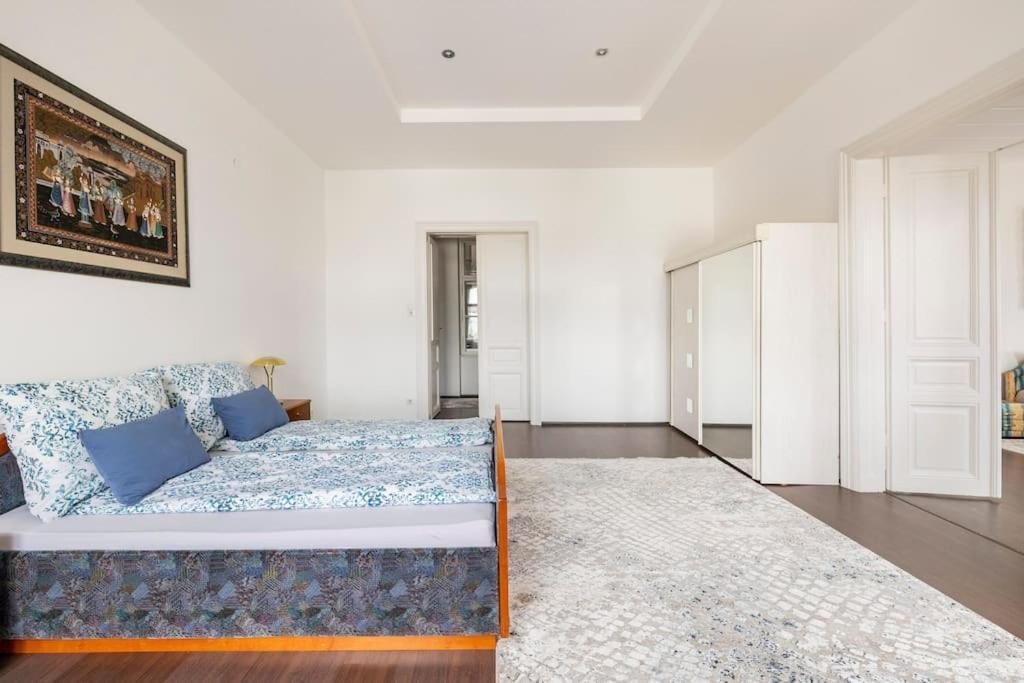 Charming Spacious Apartment เวียนนา ภายนอก รูปภาพ