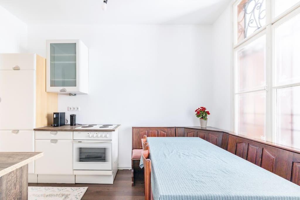 Charming Spacious Apartment เวียนนา ภายนอก รูปภาพ